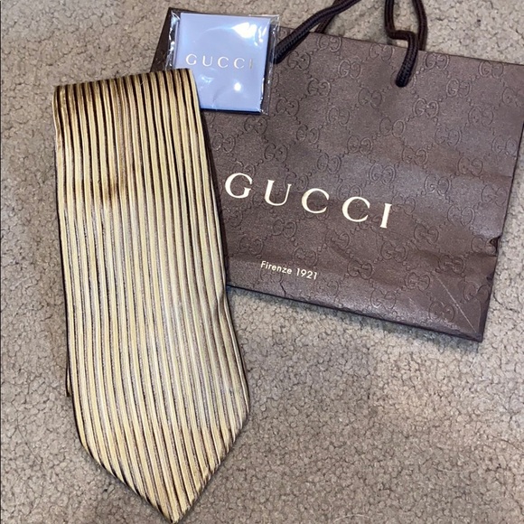 Gucci Other - Gucci silk tie